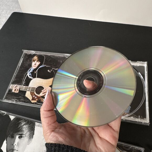 Selena Gomez‎ & Justin Bieber CDs - Lot Of 4 - Picture 8 of 13